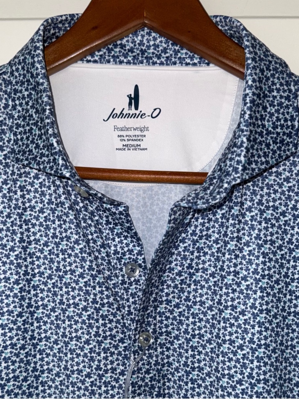johnnie-O "Four Leaf" Featherweight Performance Polo in Lake Blue - NWT - Picture 2 of 9